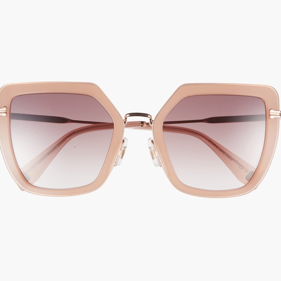 Marc Jacobs Accessories - Marc Jacobs Butterfly Style Chic Oversized Sunglasses Beige/Gold NWT